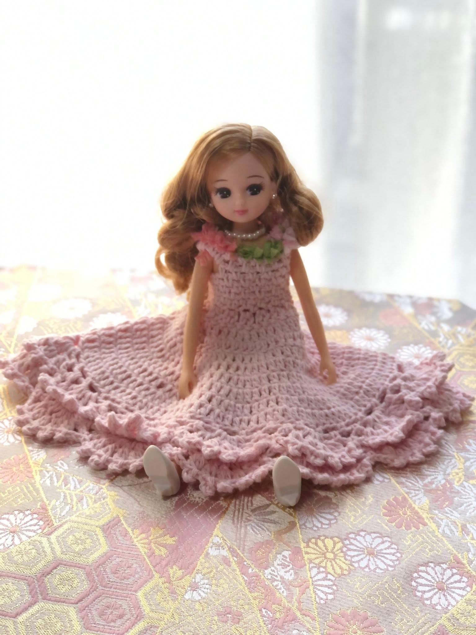 リカちゃん用かぎ針編みワンピース（ピンクのドレスのみの販売です）1枚目の画像